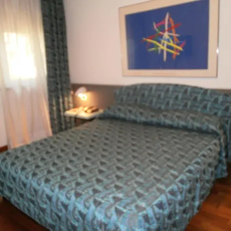 Hotel & Roma