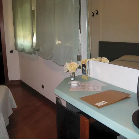 Hotel & Roma