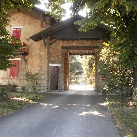 Hotel & Roma 3*